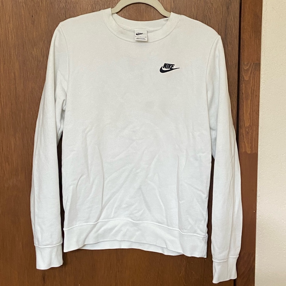 Unisex Nike Sportswear Crewneck Club Fleece Sweatshirt EUC in White